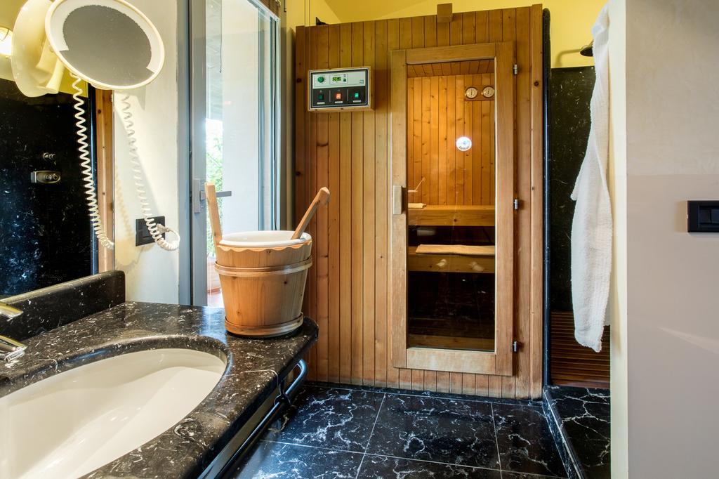 B&B Villa Adriano Desenzano del Garda Dış mekan fotoğraf